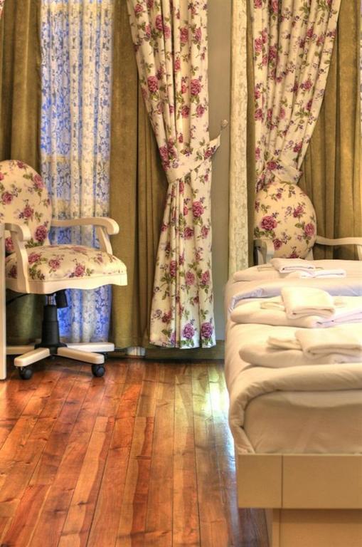 Omer Hayyam Suites Istanbul Bilik gambar