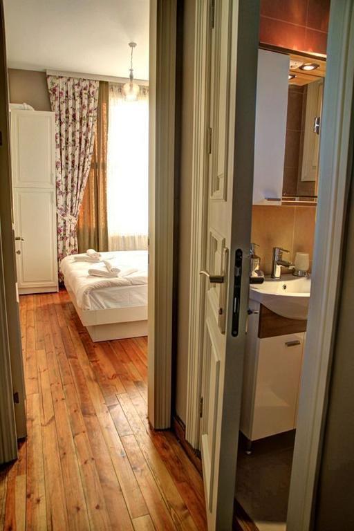 Omer Hayyam Suites Istanbul Bilik gambar